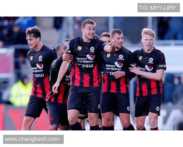 安特卫普与阿尔克马的精彩对决揭示足球战术与团队默契的较量